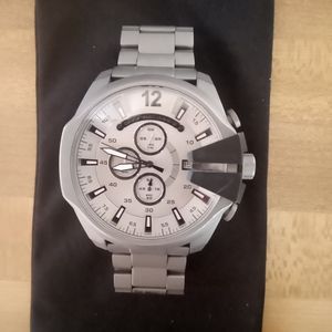 Men's wristwatch